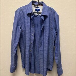 5 Egara men’s dress shirts, size large. Excellent used condition.